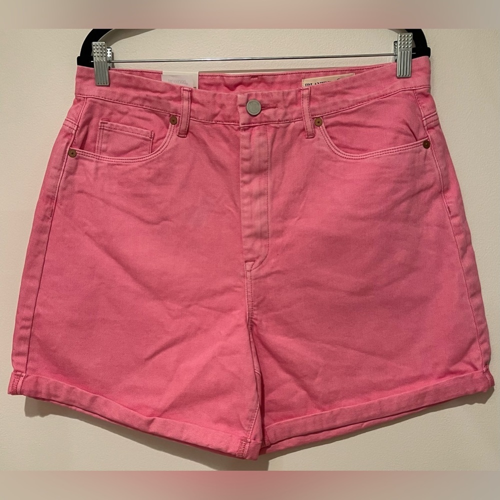 NWT BLANKNYC Garnet Dyed Mom Short in Pink‎ Shadow Size 31
